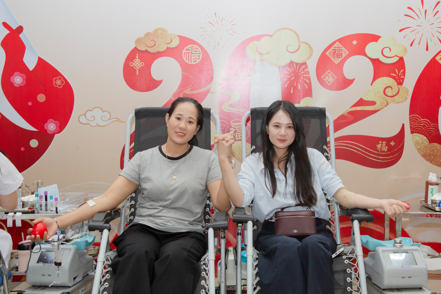 Hai chị em cùng mang nhóm máu hiếm